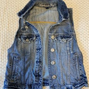 AE Unique Denim Vest Size Small Great condition
